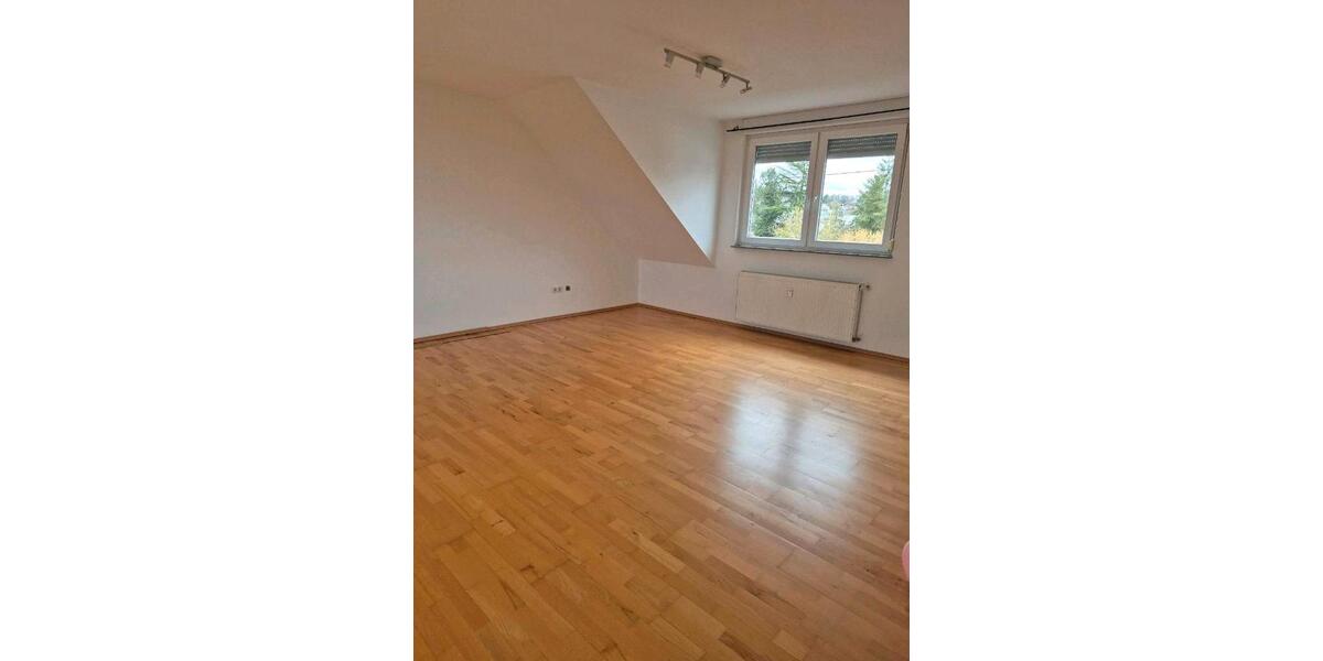 Dachgeschoßwohnung Bous - 1 Zimmer, 65 m&sup2;, 500&euro; | Angebot:26039179