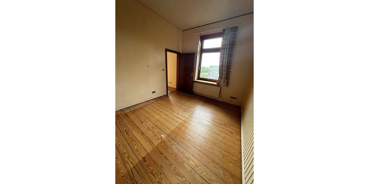 Etagenwohnung Haselau - 4 Zimmer, 105 m&sup2;, 1.100&euro; | Angebot:24858239