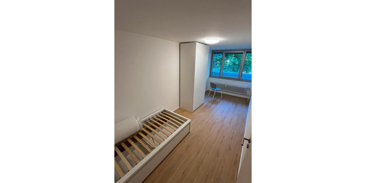 Wohnen auf Zeit München Moosach - 5 Zimmer, 7 m&sup2;, 700&euro; | Angebot:26701593