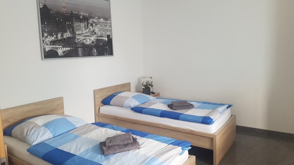 Wohnen auf Zeit Viersen Hülsdonk - 5 Zimmer, 16 m&sup2;, 18&euro; | Angebot:25795463