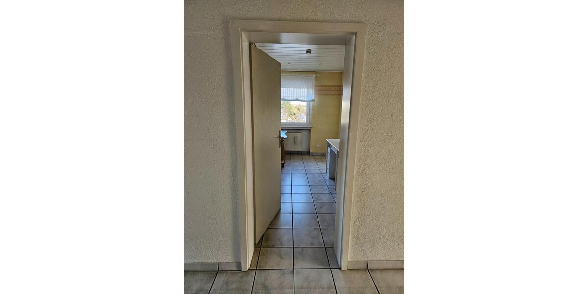 Helle 89qm Wohnung 3ZKB mit Balkon, Garage & EBK 3 zimmer