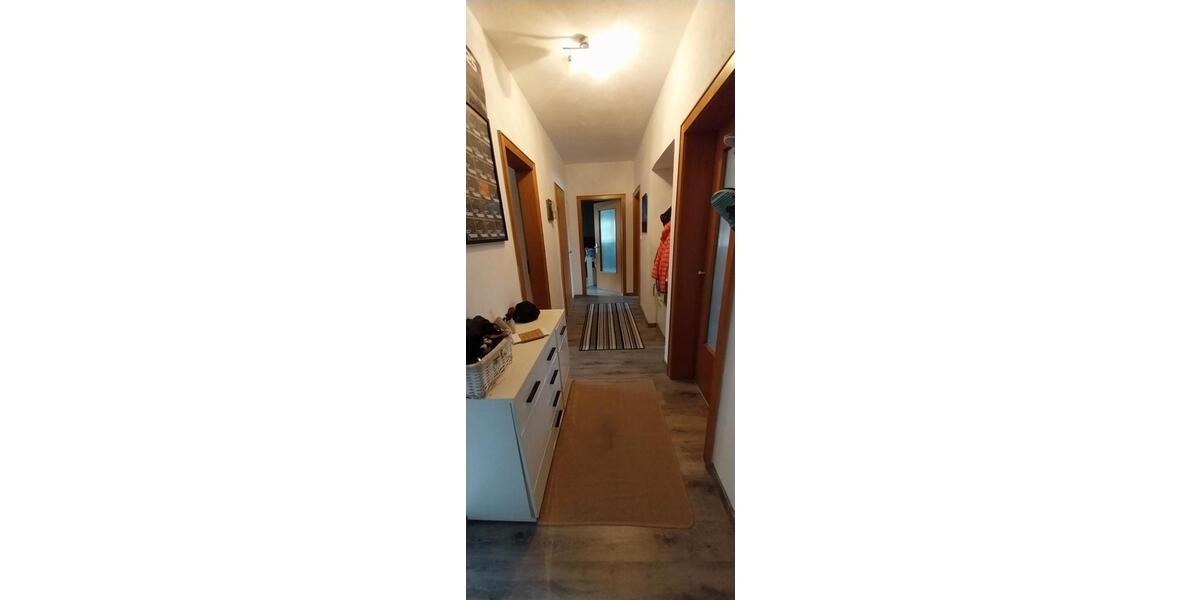 Etagenwohnung Petersberg - 4 Zimmer, 91 m&sup2;, 800&euro; | Angebot:26547070