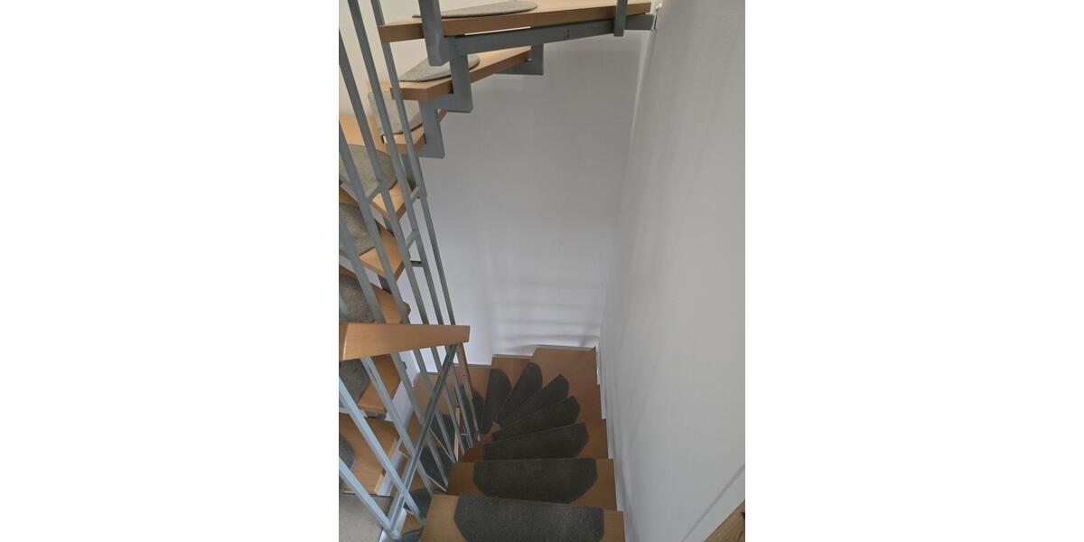 Modernes Reihenendhaus nebst 2 Garagen, Küche, Garten 4 zimmer