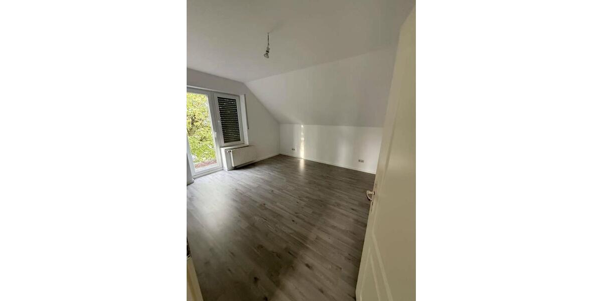 Etagenwohnung Hückelhoven - 4 Zimmer, 90 m&sup2;, 1.400&euro; | Angebot:26005022