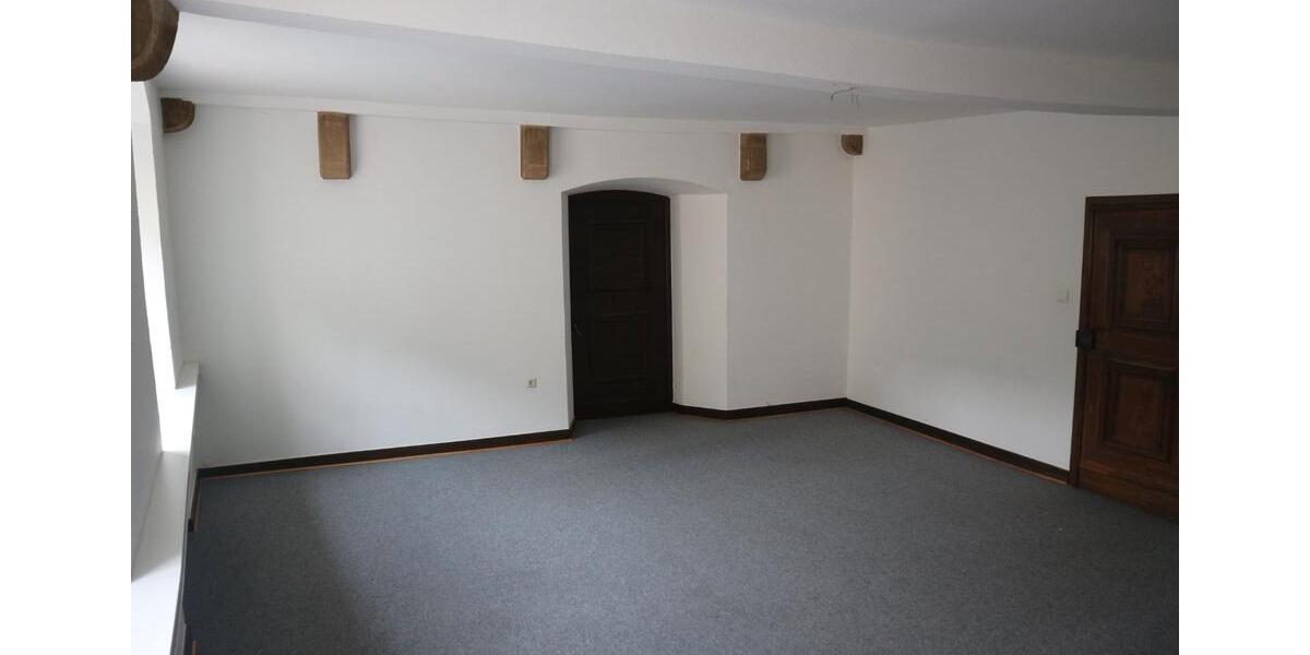 Etagenwohnung Bad Sobernheim - 8 Zimmer, 223 m&sup2;, 2.000&euro; | Angebot:26019674