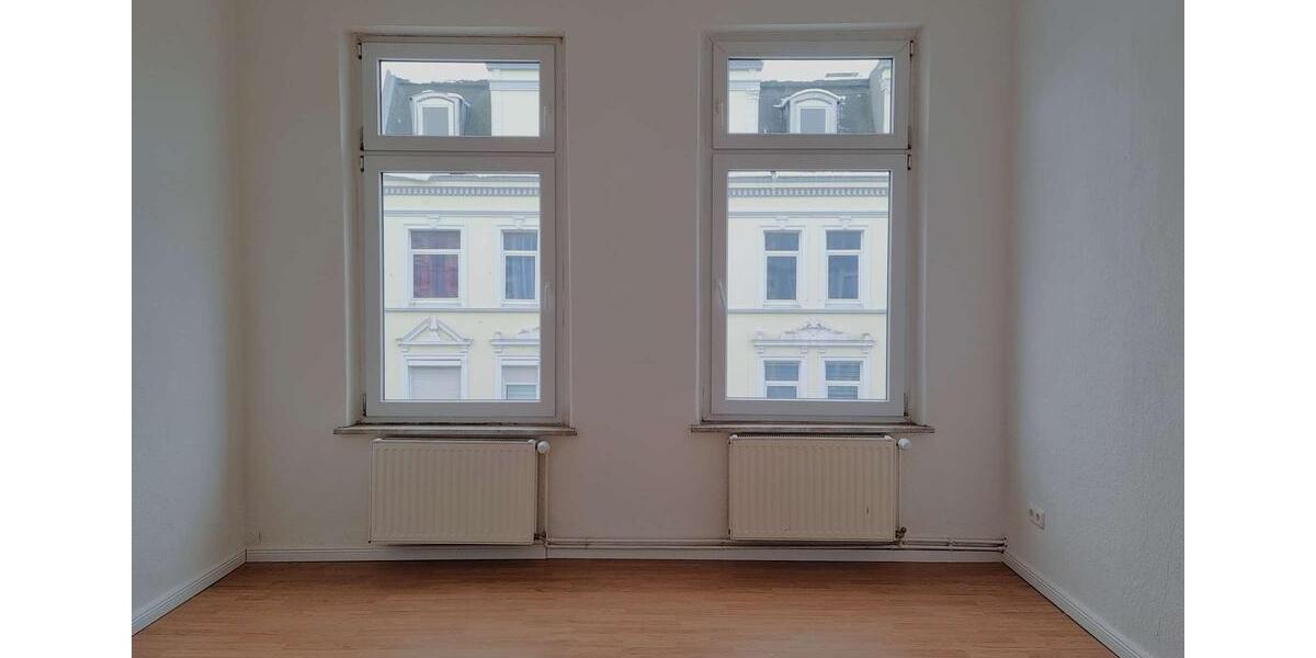 Etagenwohnung Wilhelmshaven - 4 Zimmer, 101 m&sup2;, 720&euro; | Angebot:24890338