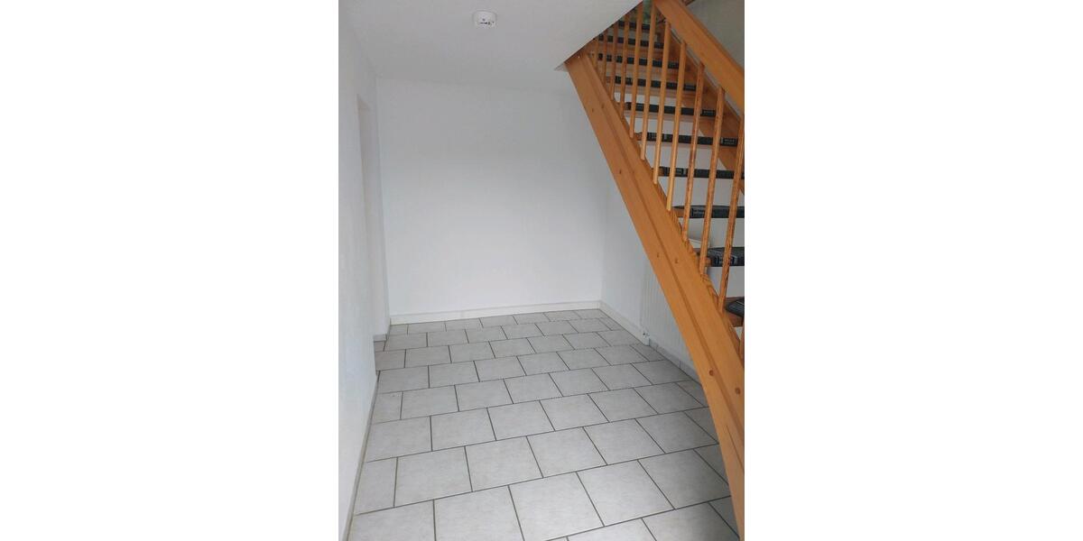 Etagenwohnung Dargun - 3 Zimmer, 75 m&sup2;, 450&euro; | Angebot:26022814