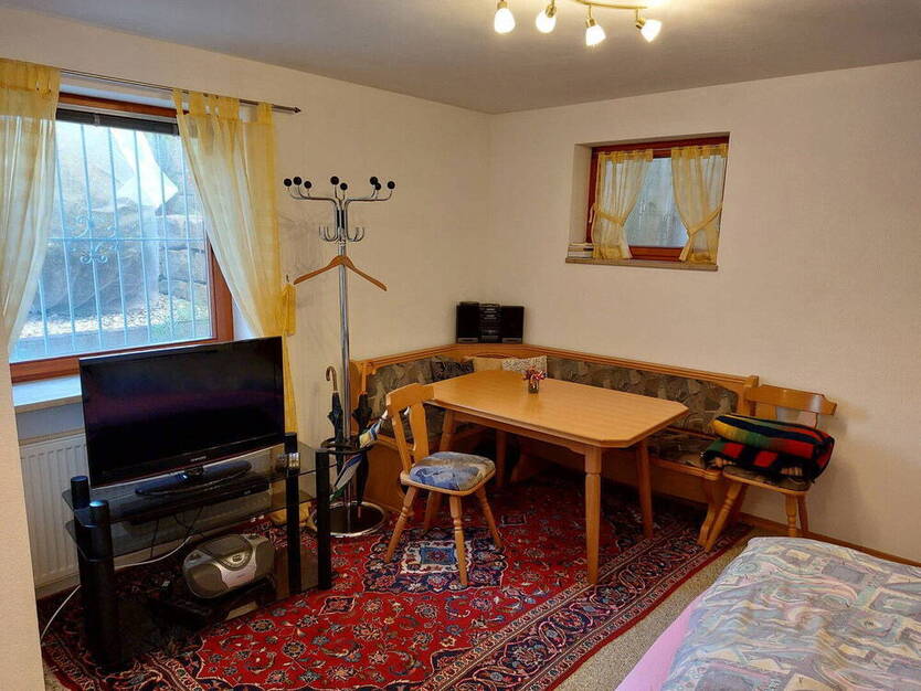 1 Zimmer möbliert Lindenstraße Souterrain