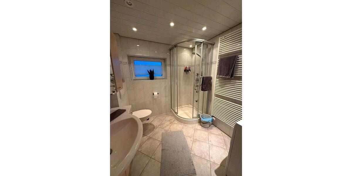 Erdgeschoßwohnung Guxhagen - 3 Zimmer, 76 m&sup2;, 903&euro; | Angebot:26645389