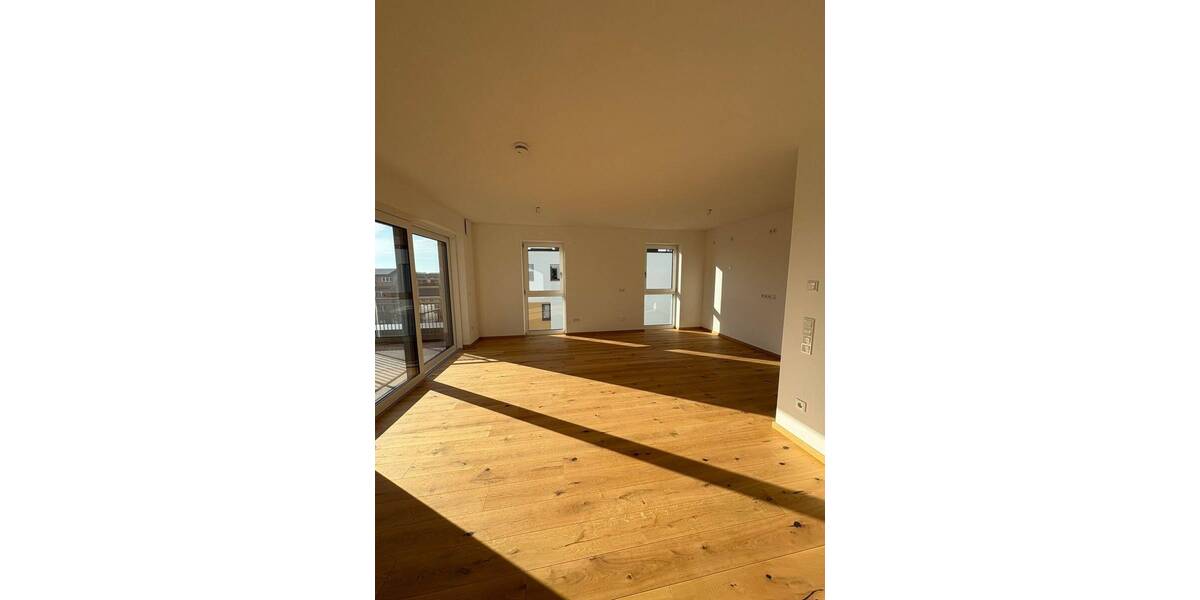 Etagenwohnung Deggendorf - 3 Zimmer, 112 m&sup2;, 1.970&euro; | Angebot:25690401