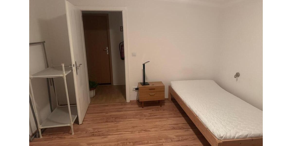 Wohnen auf Zeit Bühl - 1 Zimmer, 15 m&sup2;, 390&euro; | Angebot:26677512