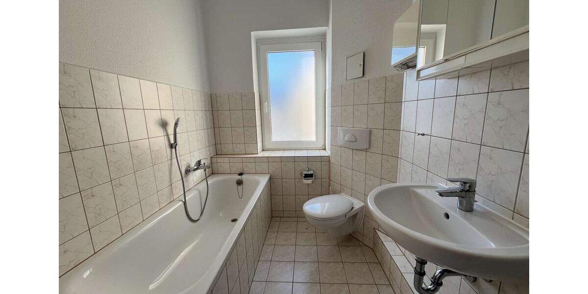 Etagenwohnung Hainichen - 3 Zimmer, 62 m&sup2;, 335&euro; | Angebot:24535089