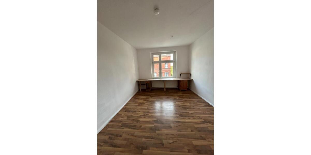 Etagenwohnung Altentreptow - 4 Zimmer, 91 m&sup2;, 549&euro; | Angebot:24864227