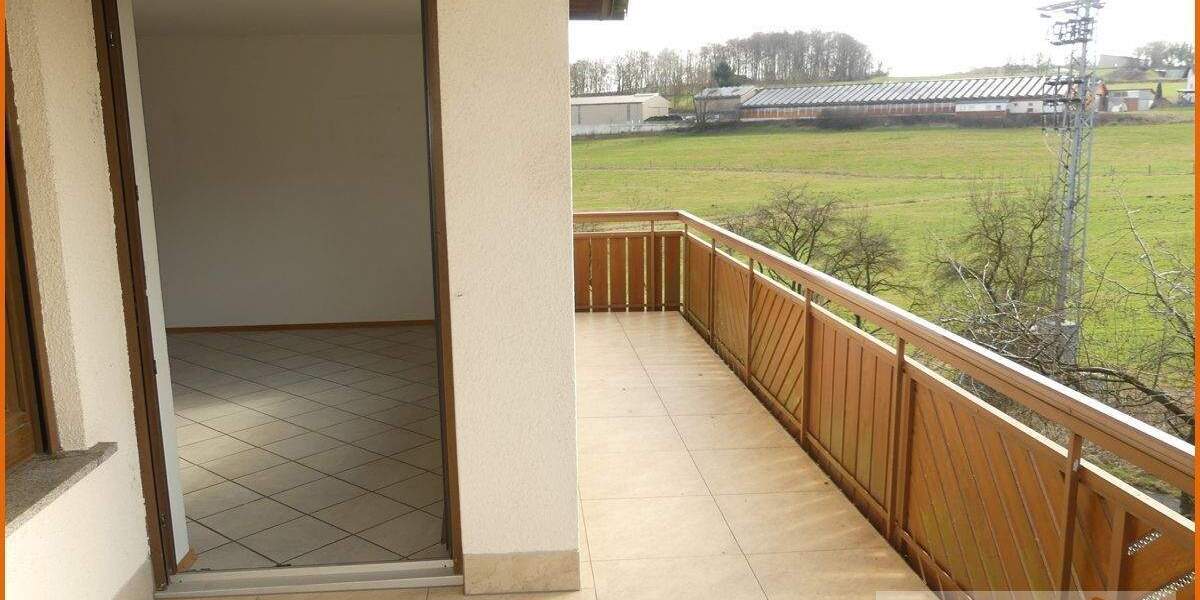 Etagenwohnung Flieden / Stork Stork - 4 Zimmer, 136 m&sup2;, 650&euro; | Angebot:26475926