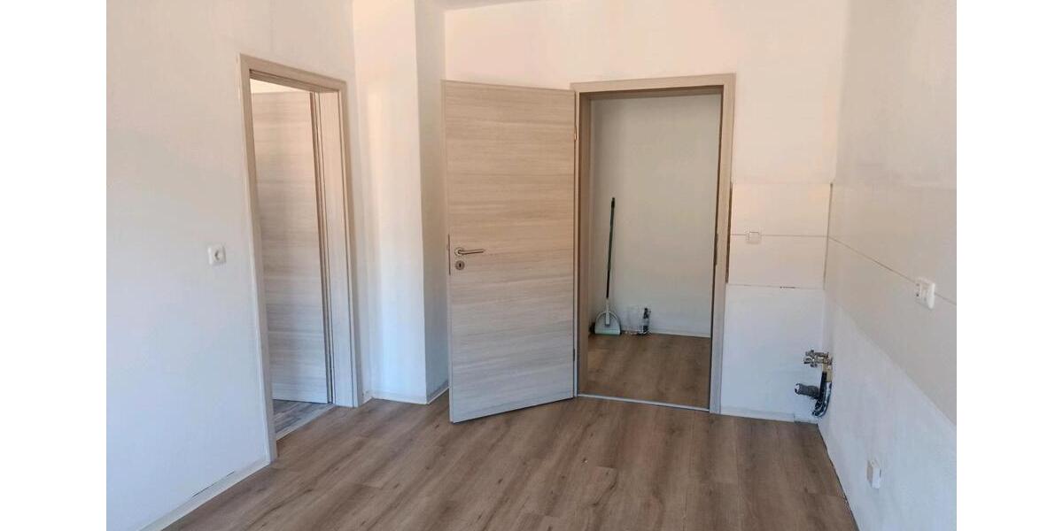Etagenwohnung Mittweida - 3 Zimmer, 63 m&sup2;, 380&euro; | Angebot:25367864