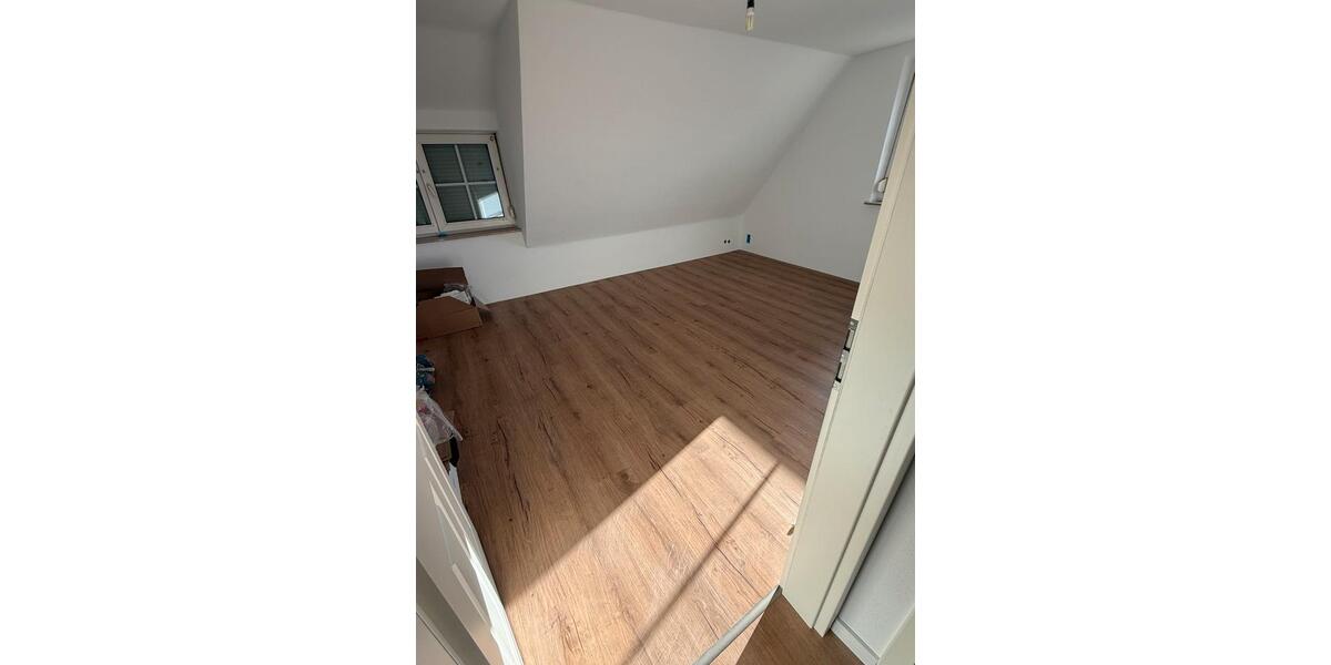 Etagenwohnung Gunzenhausen - 3 Zimmer, 92 m&sup2;, 1.050&euro; | Angebot:26095387