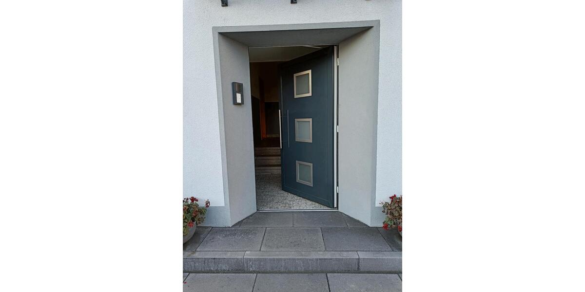 Erdgeschoßwohnung Solingen Mitte - 1 Zimmer, 45 m&sup2;, 590&euro; | Angebot:26545965