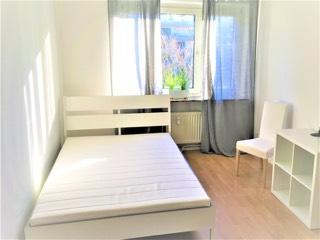 Zwei Zimmer in 4er-Frauen-WG zimmer