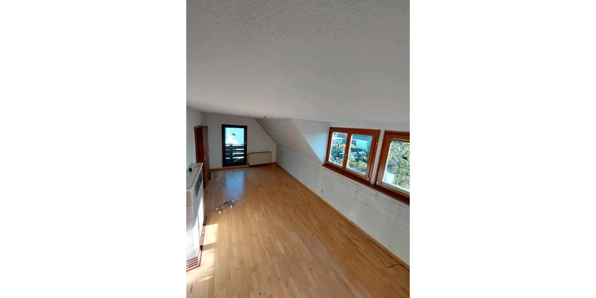 Dachgeschoßwohnung Gottenheim - 2 Zimmer, 45 m&sup2;, 520&euro; | Angebot:26613946