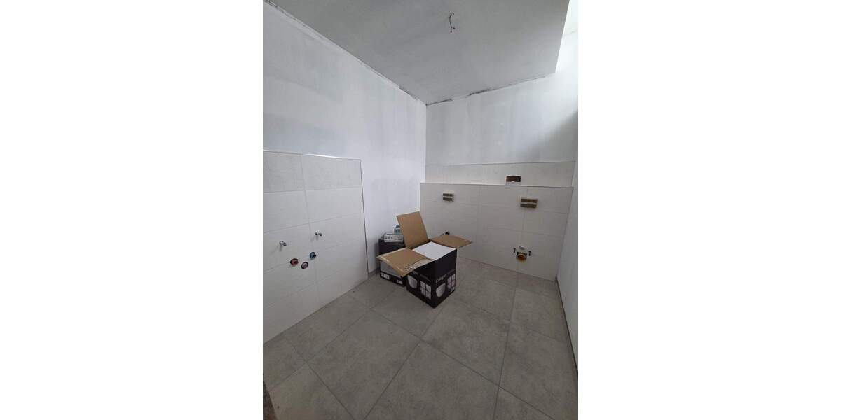 Gewerbeobjekt Eisenach - 7 Zimmer, 272 m&sup2;, 1.905&euro; | Angebot:24905826