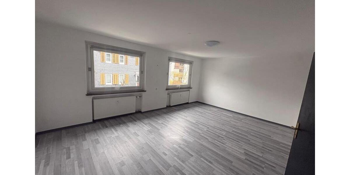 Etagenwohnung Ehringshausen - 2 Zimmer, 70 m&sup2;, 860&euro; | Angebot:25934571