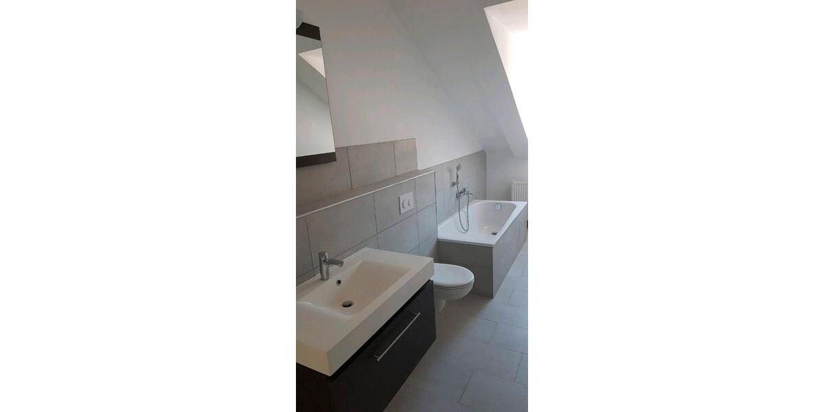 Dachgeschoßwohnung Battenberg (Eder) - 3 Zimmer, 112 m&sup2;, 730&euro; | Angebot:26692224