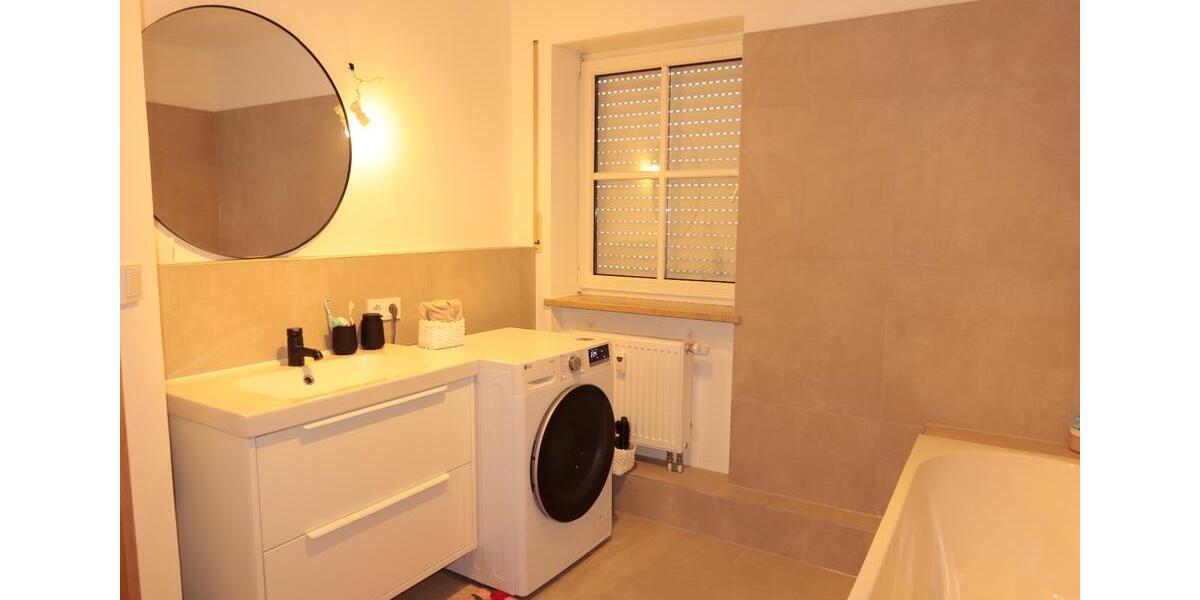 NEU SANIERTE 3-Zimmer Wohnung mit Stellplatz in Kutzenhausen 3 zimmer