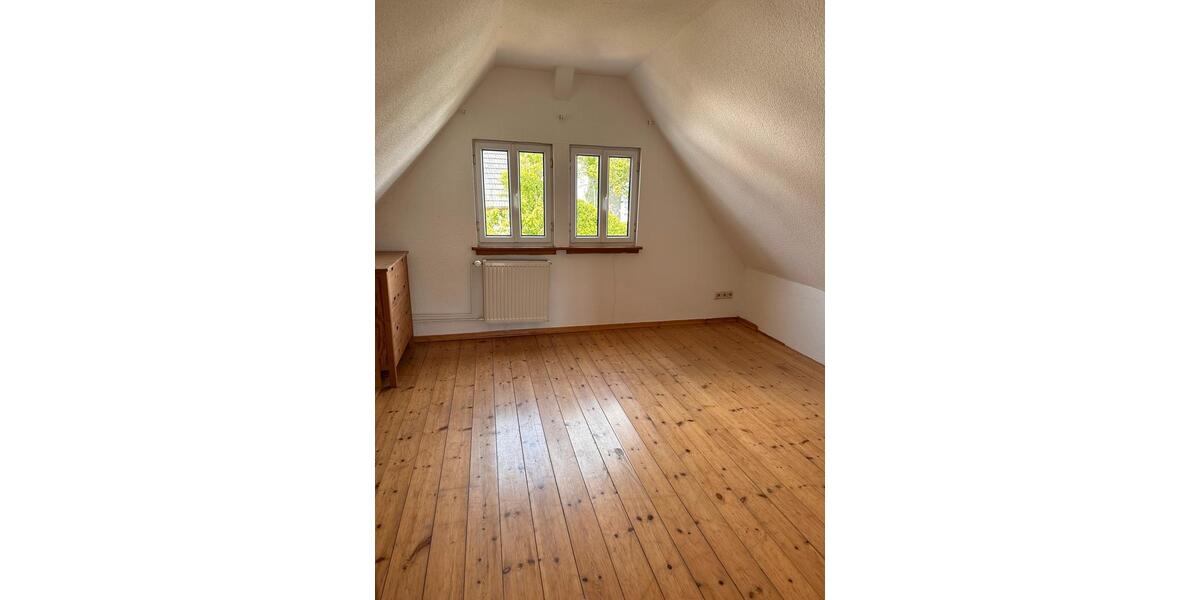 Etagenwohnung Gießen Wieseck - 4 Zimmer, 104 m&sup2;, 930&euro; | Angebot:26624525