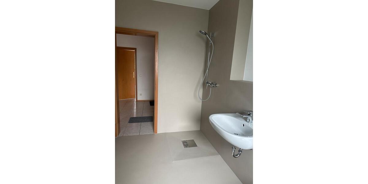 Etagenwohnung Leverkusen Schlebusch - 3 Zimmer, 85 m&sup2;, 1.570&euro; | Angebot:26577501