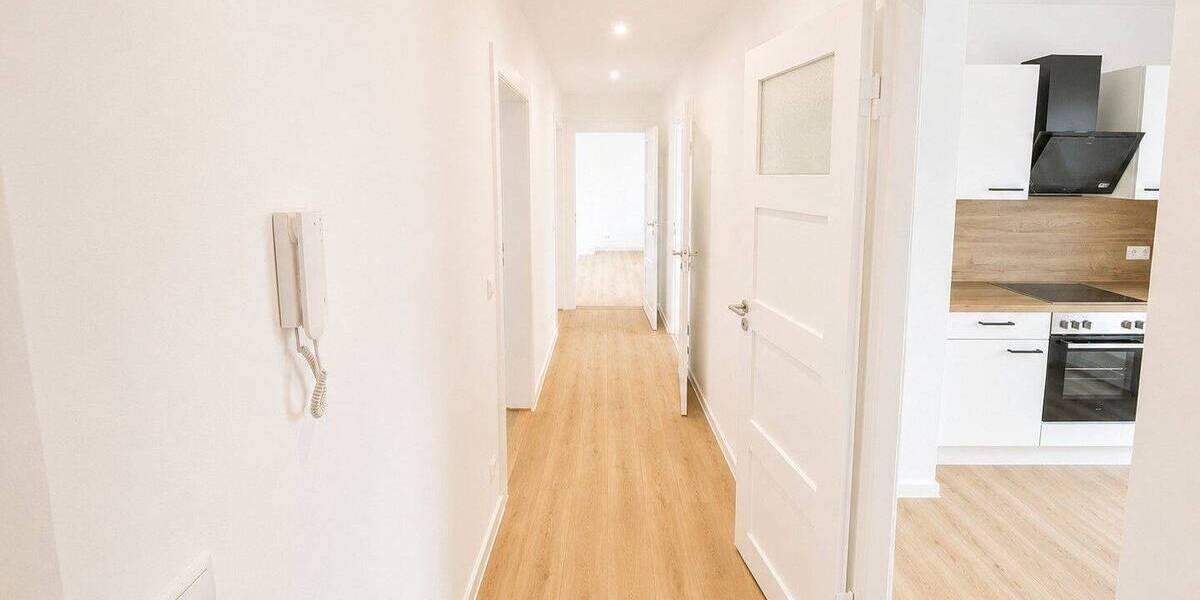 Etagenwohnung Stralsund Frankenvorstadt - 4 Zimmer, 82 m&sup2;, 1.075&euro; | Angebot:26831989