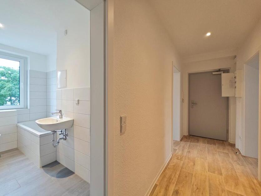 Schöne Familiengerechte 3-Raum Wohnung - Erstbezug nach Sanierung