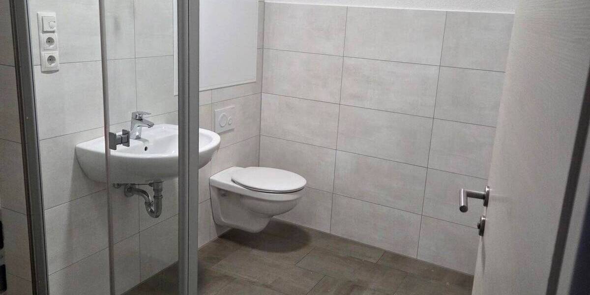 Etagenwohnung Eisenberg - 3 Zimmer, 90 m&sup2;, 720&euro; | Angebot:22902102