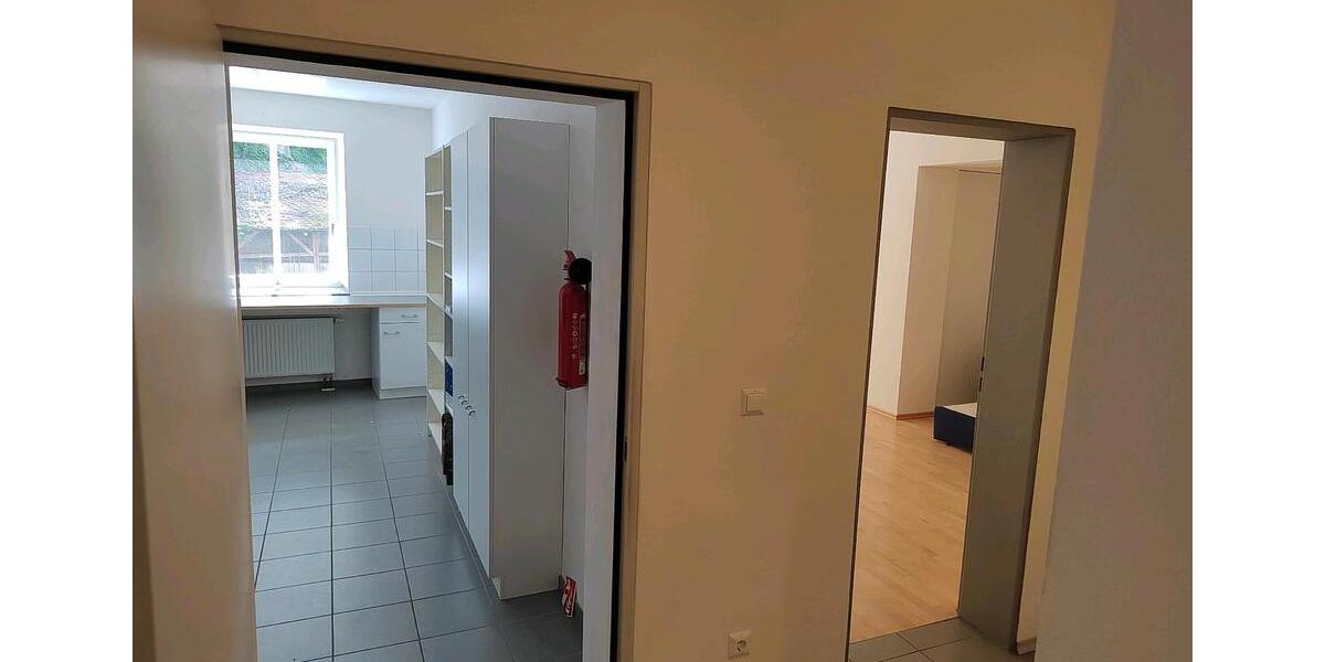 Etagenwohnung Kumhausen - 1 Zimmer, 70 m&sup2;, 900&euro; | Angebot:26700349