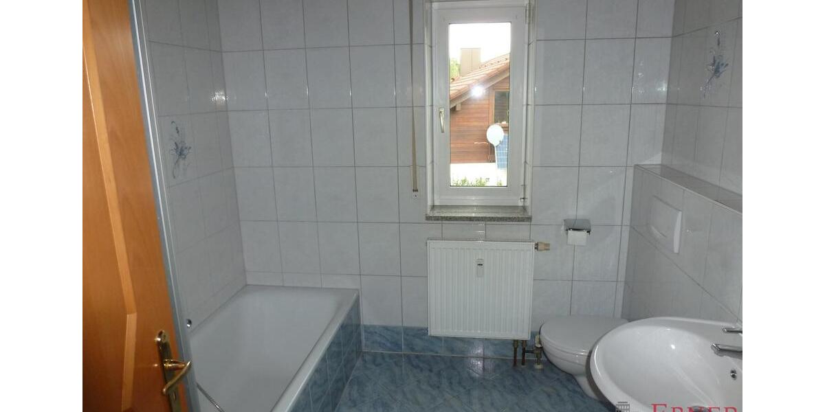 Dachgeschoßwohnung Viechtach - 3 Zimmer, 73 m&sup2;, 550&euro; | Angebot:26456279