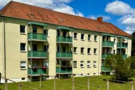 Wohnung Riesa - 3 Zimmer, 67 m&sup2;, 520&euro; | Angebot:26981455