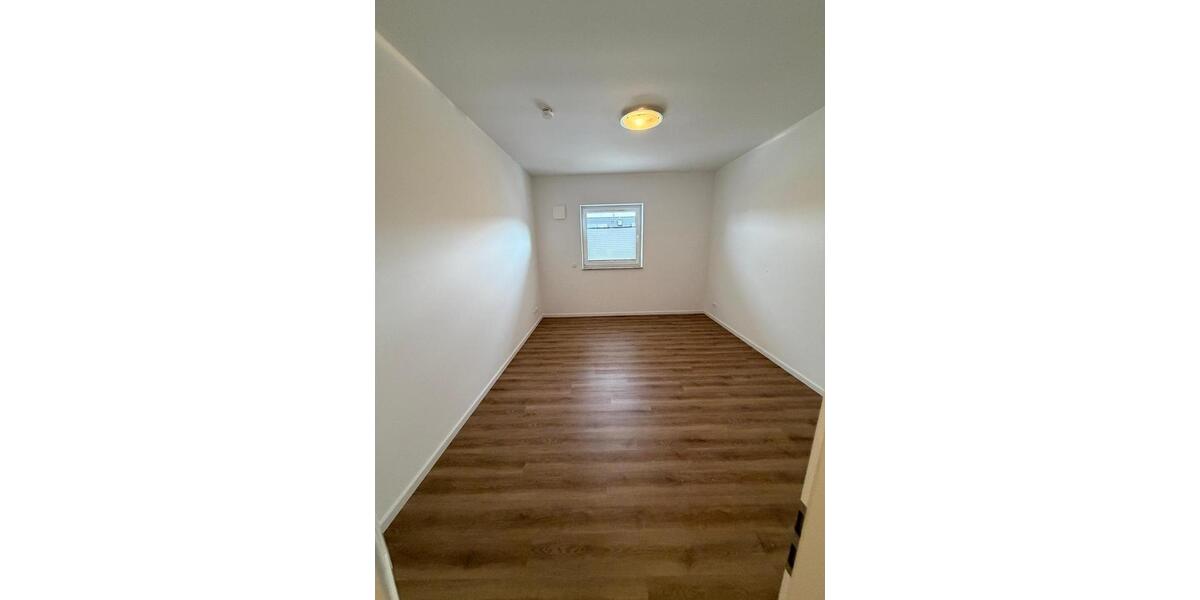 Dachgeschoßwohnung Schlüchtern - 5 Zimmer, 148 m&sup2;, 1.300&euro; | Angebot:24867340