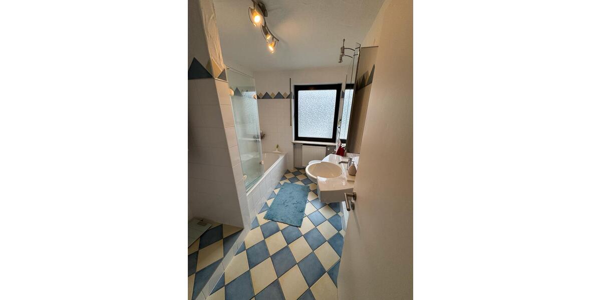 Dachgeschoßwohnung Blieskastel - 4 Zimmer, 105 m&sup2;, 1.075&euro; | Angebot:24704334