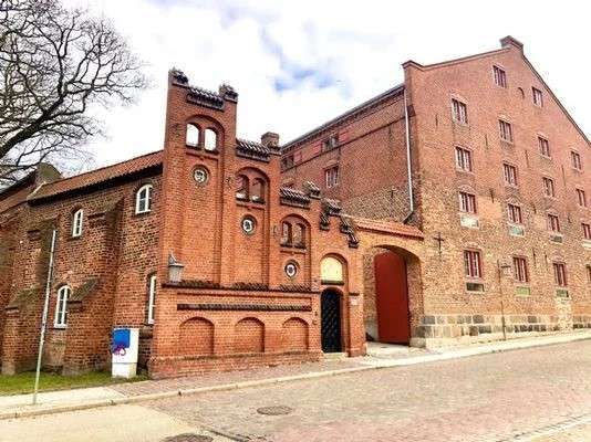 Etagenwohnung Stralsund Altstadt - 2 Zimmer, 49 m&sup2;, 490&euro; | Angebot:26183359