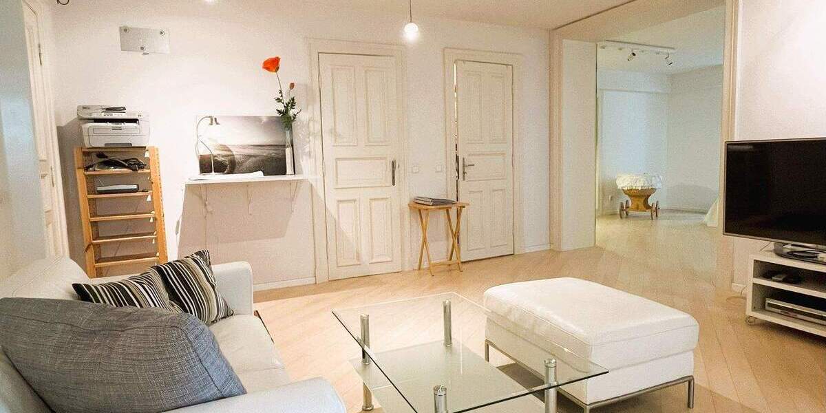 Alsternahes Wohnen im Alsterkamp! Helle möblierte Souterrainwohnung! 2 zimmer