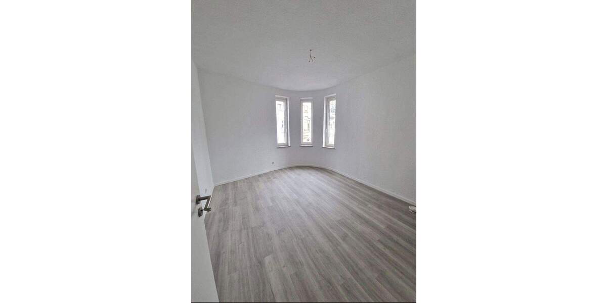 Zimmer in WG - In zentraler sanierter Wohnung mit zwei Bädern 4 zimmer