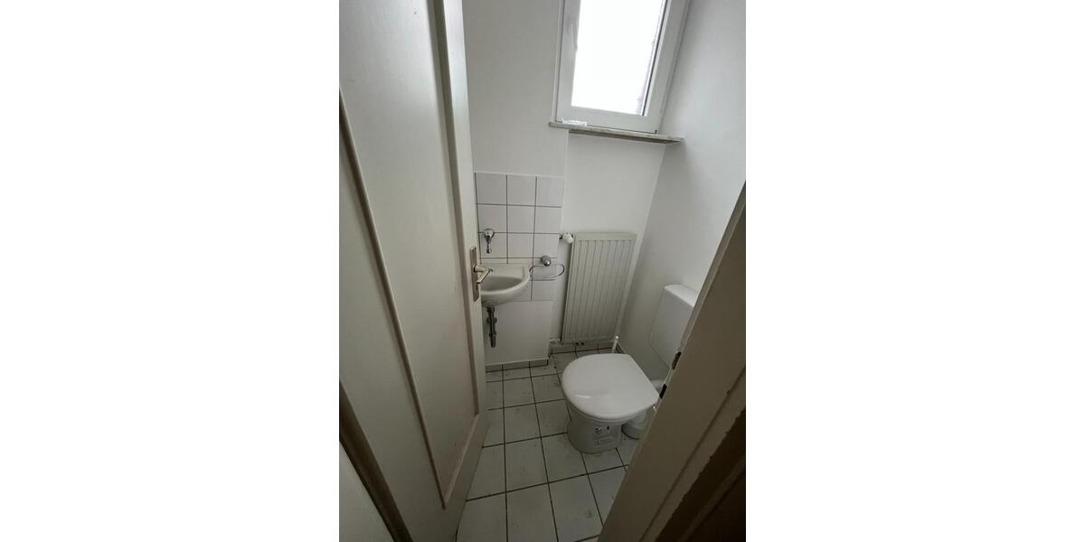 Einfamilienhaus Zweibrücken - 9 Zimmer, 251 m&sup2;, 1.790&euro; | Angebot:25980405