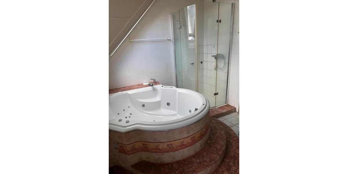Dachgeschoßwohnung Alzey - 2 Zimmer, 70 m&sup2;, 1.000&euro; | Angebot:26462741