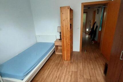 Ein Zimmer Untermiete für nur eine Fraue- Studentin