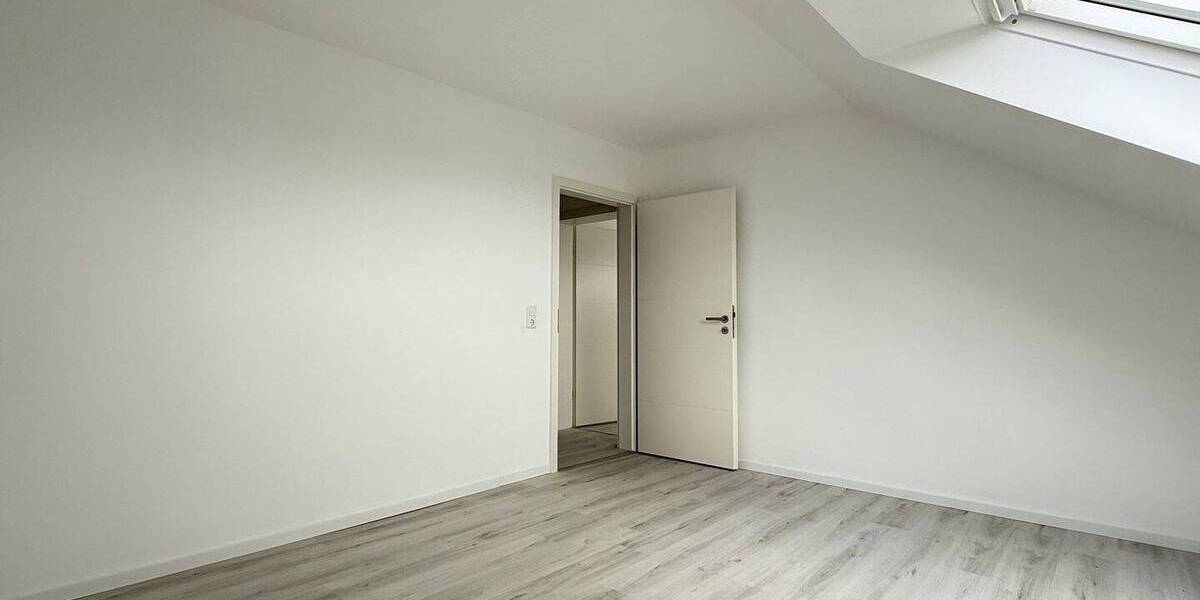Etagenwohnung Kürnbach - 4 Zimmer, 120 m&sup2;, 1.175&euro; | Angebot:26291814