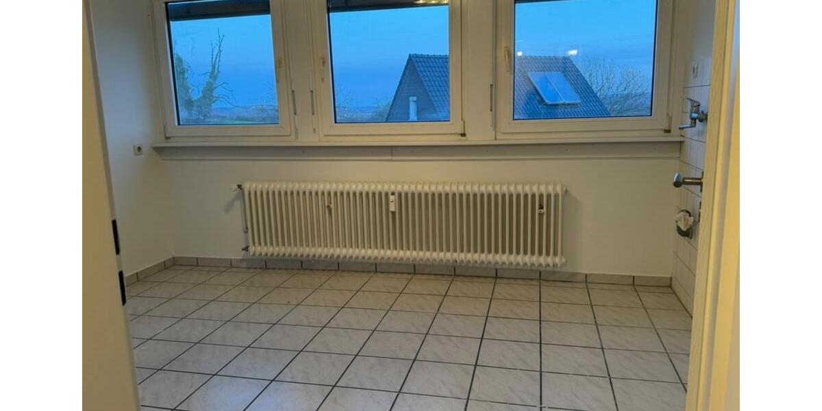Dachgeschoßwohnung Fröndenberg (Ruhr) - 2 Zimmer, 63 m&sup2;, 480&euro; | Angebot:25407515