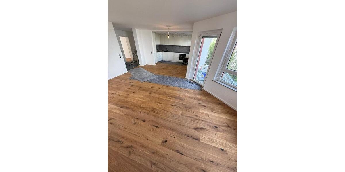 Etagenwohnung Böblingen - 3 Zimmer, 80 m&sup2;, 1.750&euro; | Angebot:26247561