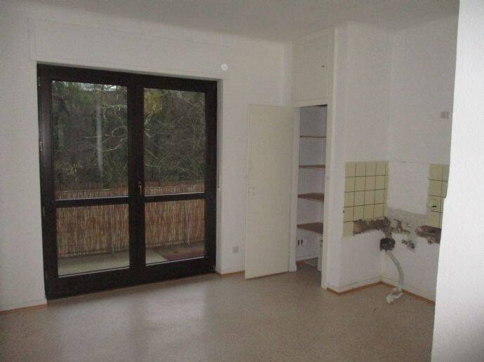 2,5 ZKB mit Dusche, Balkon, 1.OG, Deutschherrnstr. 47, 66117 Saarbrücken 3 zimmer