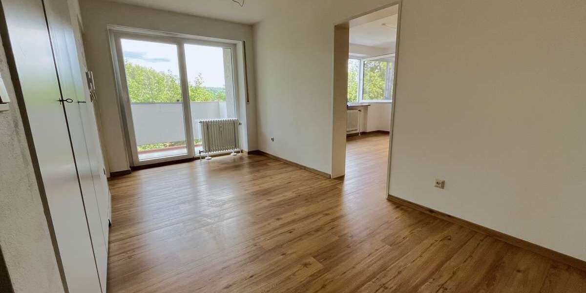 Etagenwohnung Weiden - 2 Zimmer, 65 m&sup2;, 600&euro; | Angebot:27035352