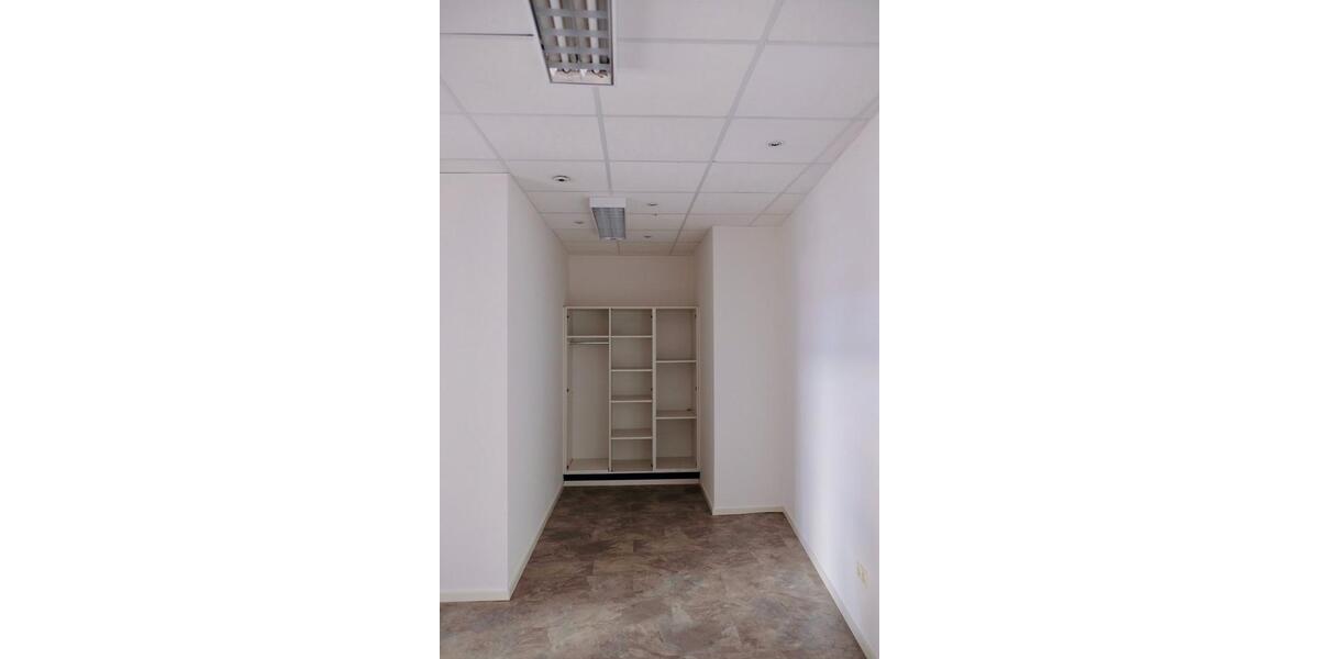 Gewerbefläche am Kirchplatz in Merzig zu vermieten – 95 m² Erdges zimmer