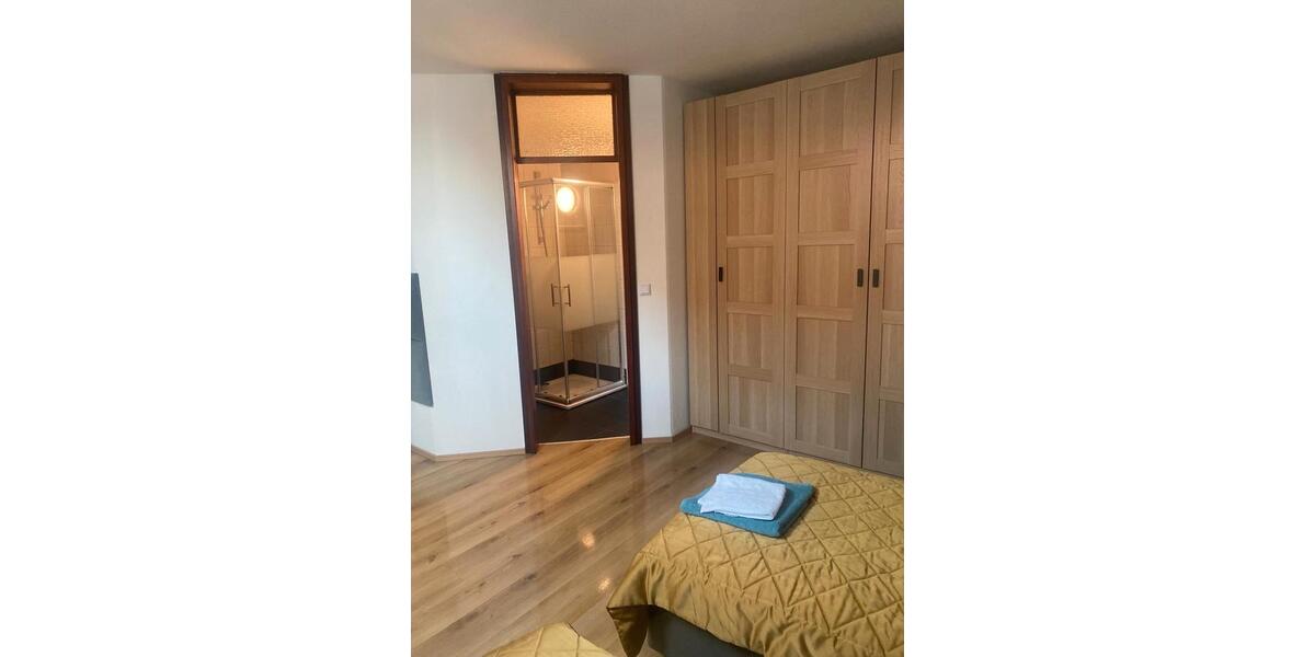 Wohnen auf Zeit Albertshofen - 9 Zimmer, 24 m&sup2;, 18&euro; | Angebot:26235321